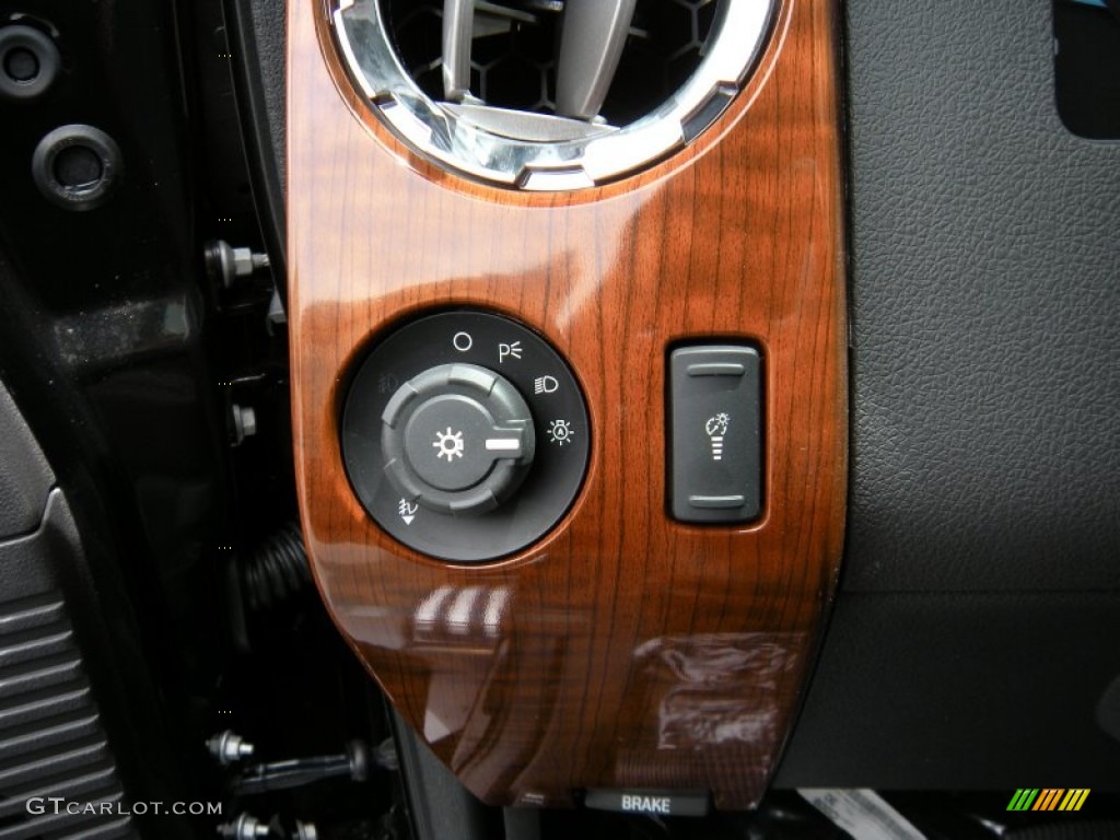 2015 Ford F250 Super Duty King Ranch Crew Cab 4x4 Controls Photo #94814054