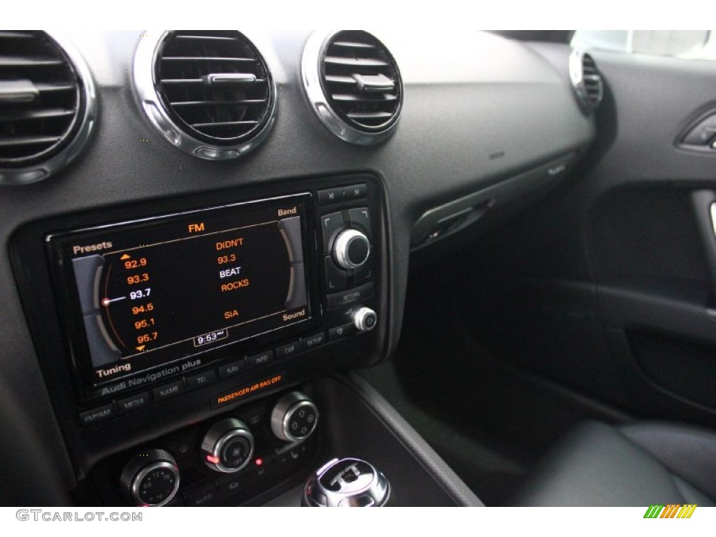 2011 TT 2.0T quattro Coupe - Ice Silver Metallic / Black photo #17