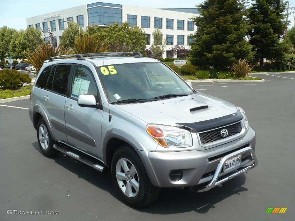 2005 RAV4 S - Titanium Metallic / Dark Charcoal photo #1