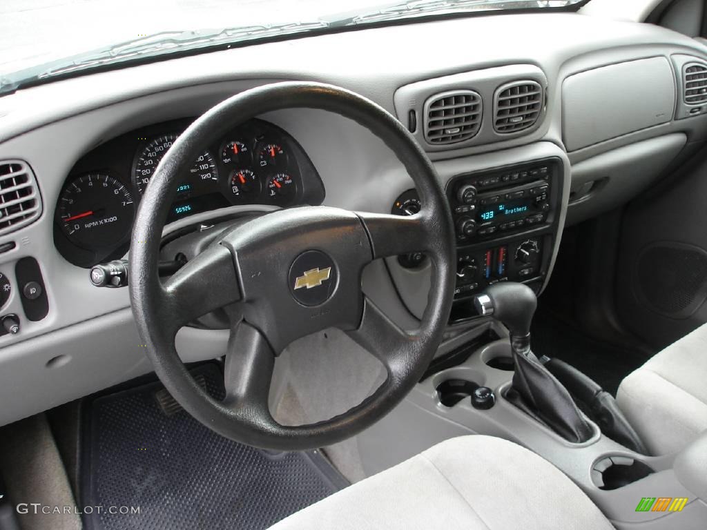 2005 TrailBlazer EXT LS 4x4 - Graystone Metallic / Light Gray photo #9