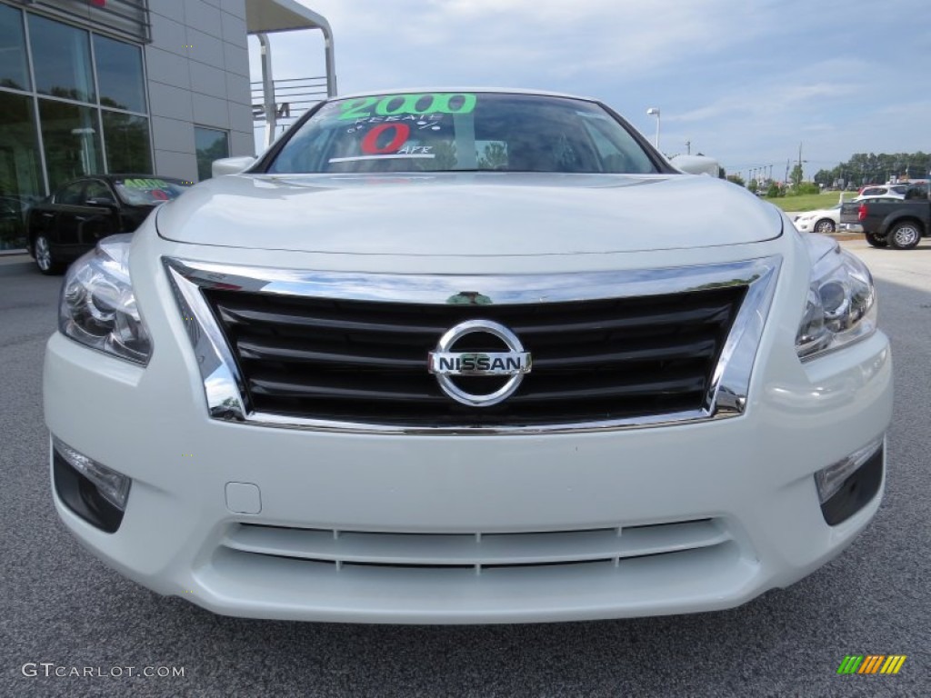 2014 Altima 2.5 S - Pearl White / Charcoal photo #8