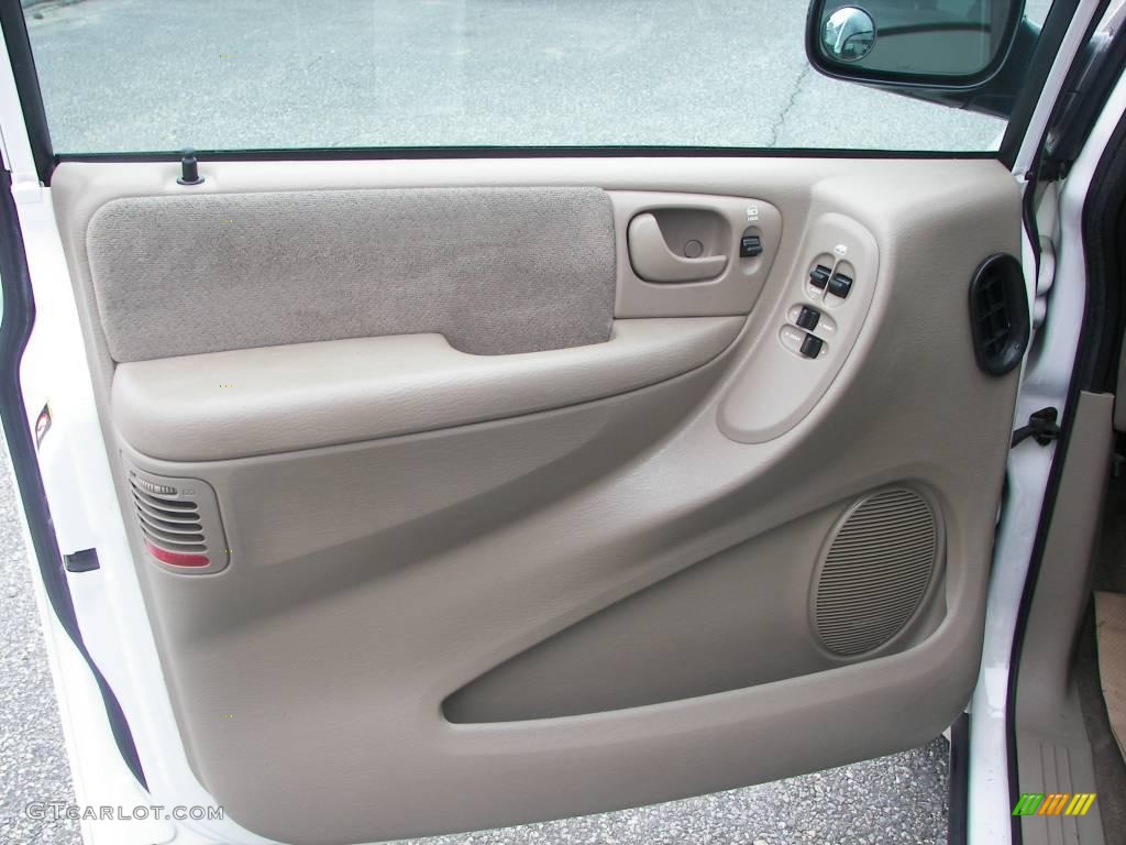 2001 Town & Country LX - Stone White / Sandstone photo #12