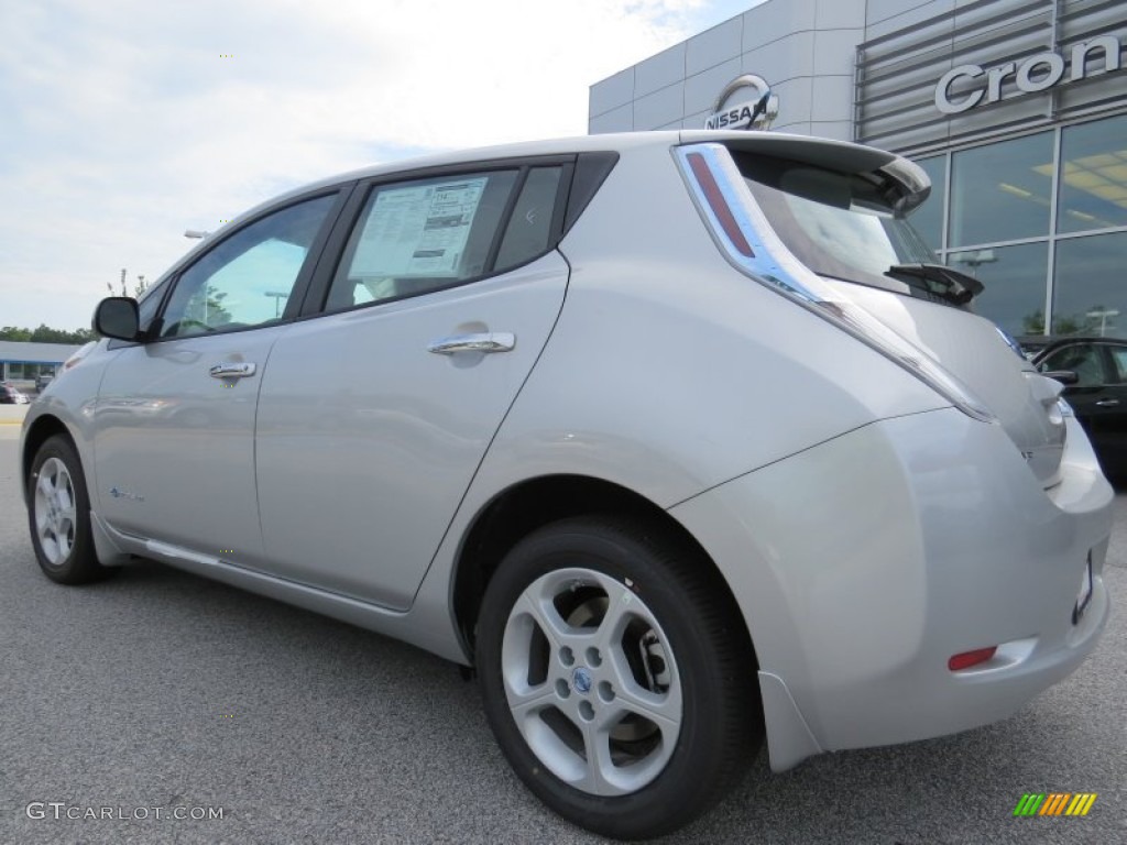 2014 LEAF SV - Brilliant Silver / Black photo #3