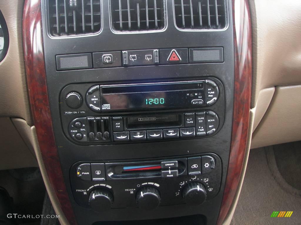 2001 Town & Country LX - Stone White / Sandstone photo #15