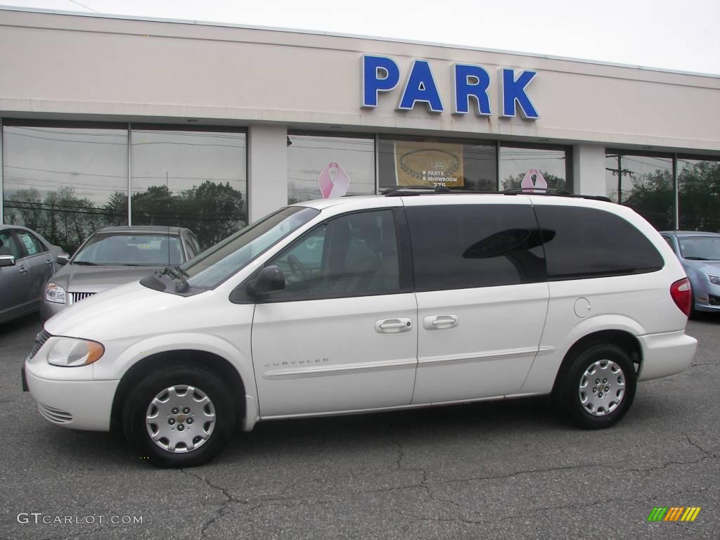 2001 Town & Country LX - Stone White / Sandstone photo #22