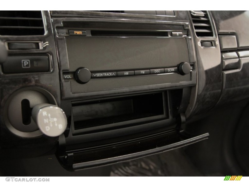 2005 Prius Hybrid - Super White / Gray/Burgundy photo #10