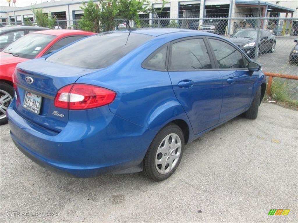 2011 Fiesta S Sedan - Blue Flame Metallic / Light Stone/Charcoal Black Cloth photo #6