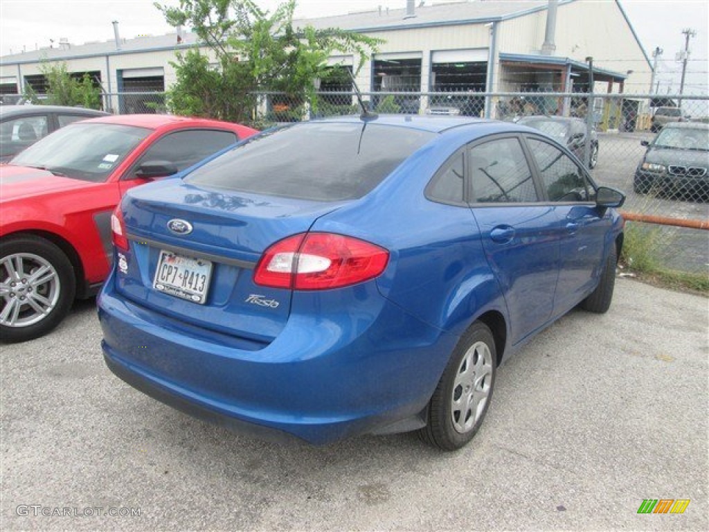 2011 Fiesta S Sedan - Blue Flame Metallic / Light Stone/Charcoal Black Cloth photo #7