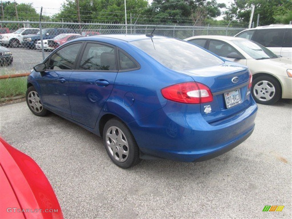 2011 Fiesta S Sedan - Blue Flame Metallic / Light Stone/Charcoal Black Cloth photo #12