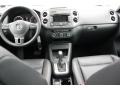 Reflex Silver Metallic - Tiguan SE Photo No. 30