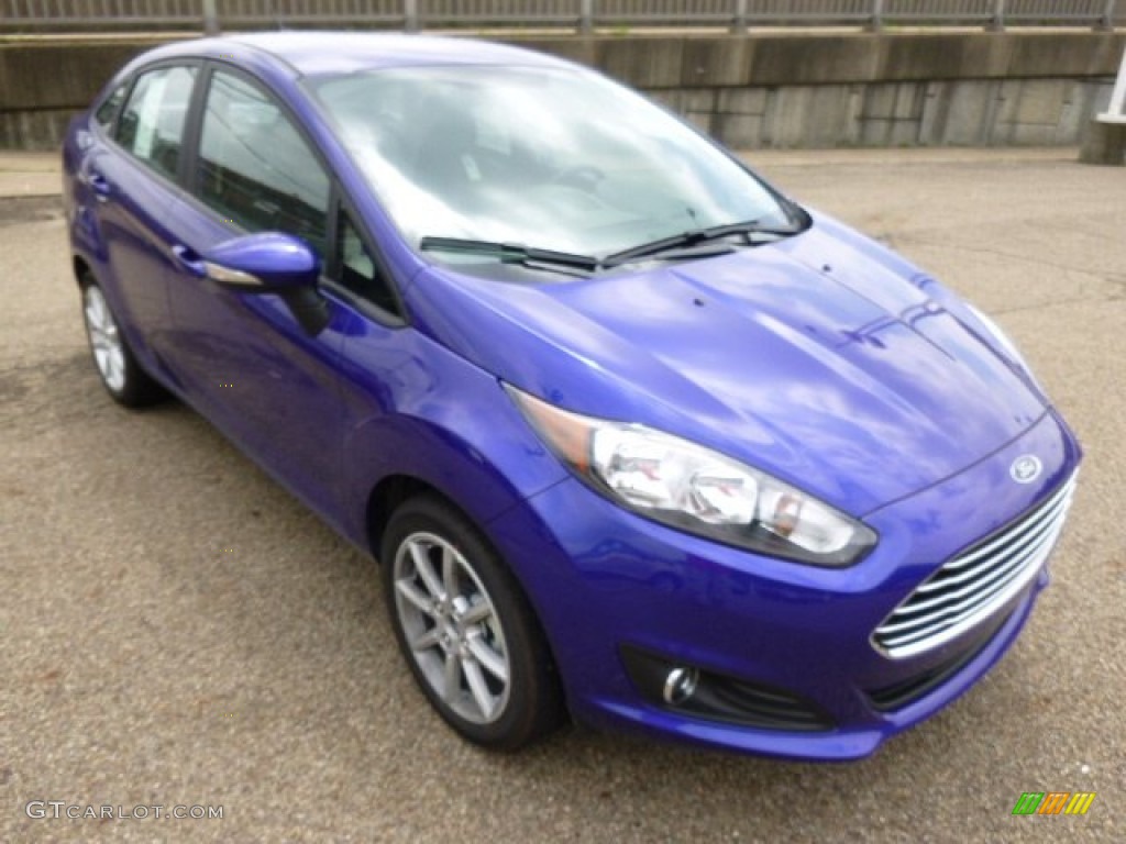 2014 Fiesta SE Sedan - Performance Blue / Charcoal Black photo #2