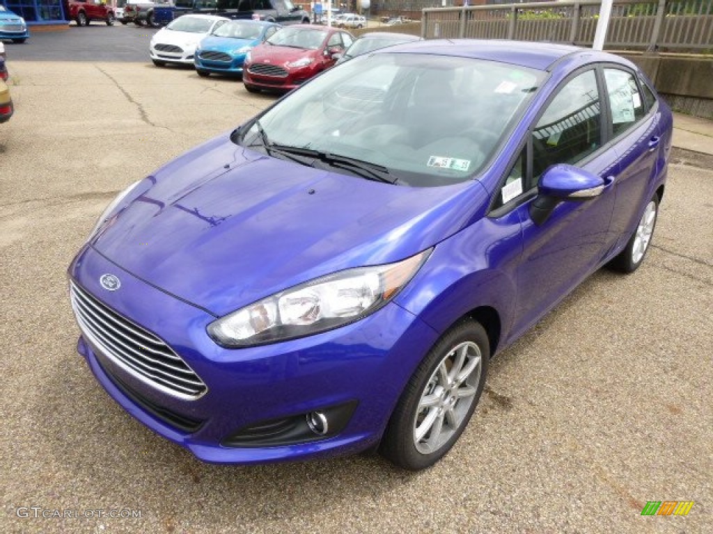 2014 Fiesta SE Sedan - Performance Blue / Charcoal Black photo #4
