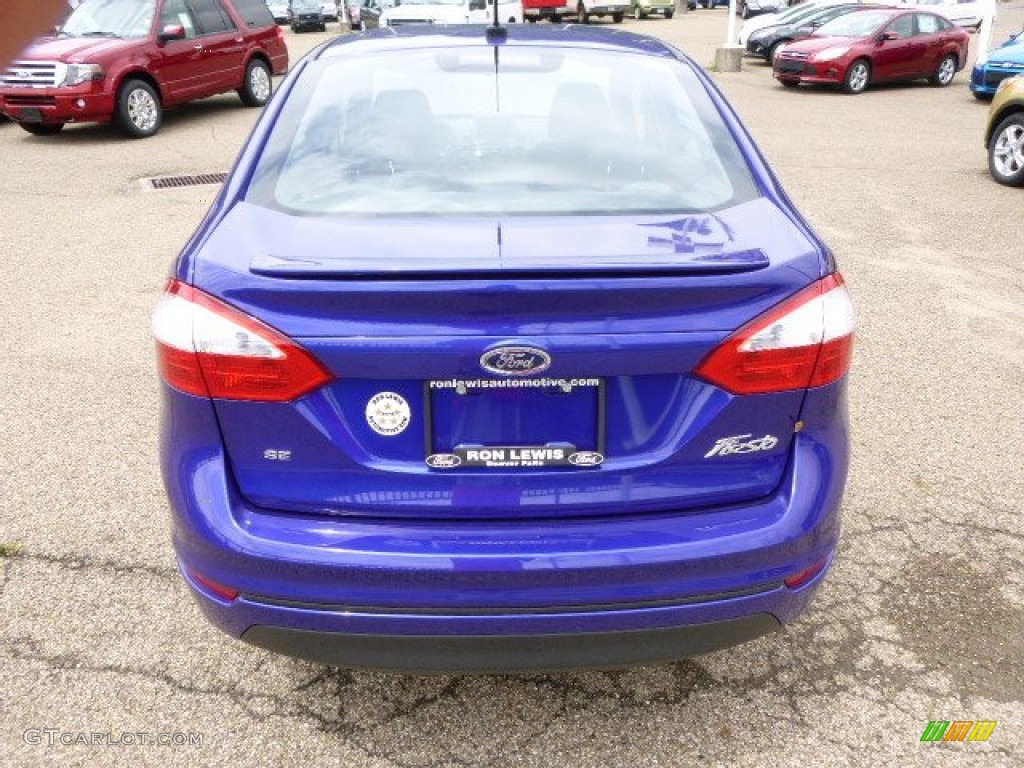 2014 Fiesta SE Sedan - Performance Blue / Charcoal Black photo #7