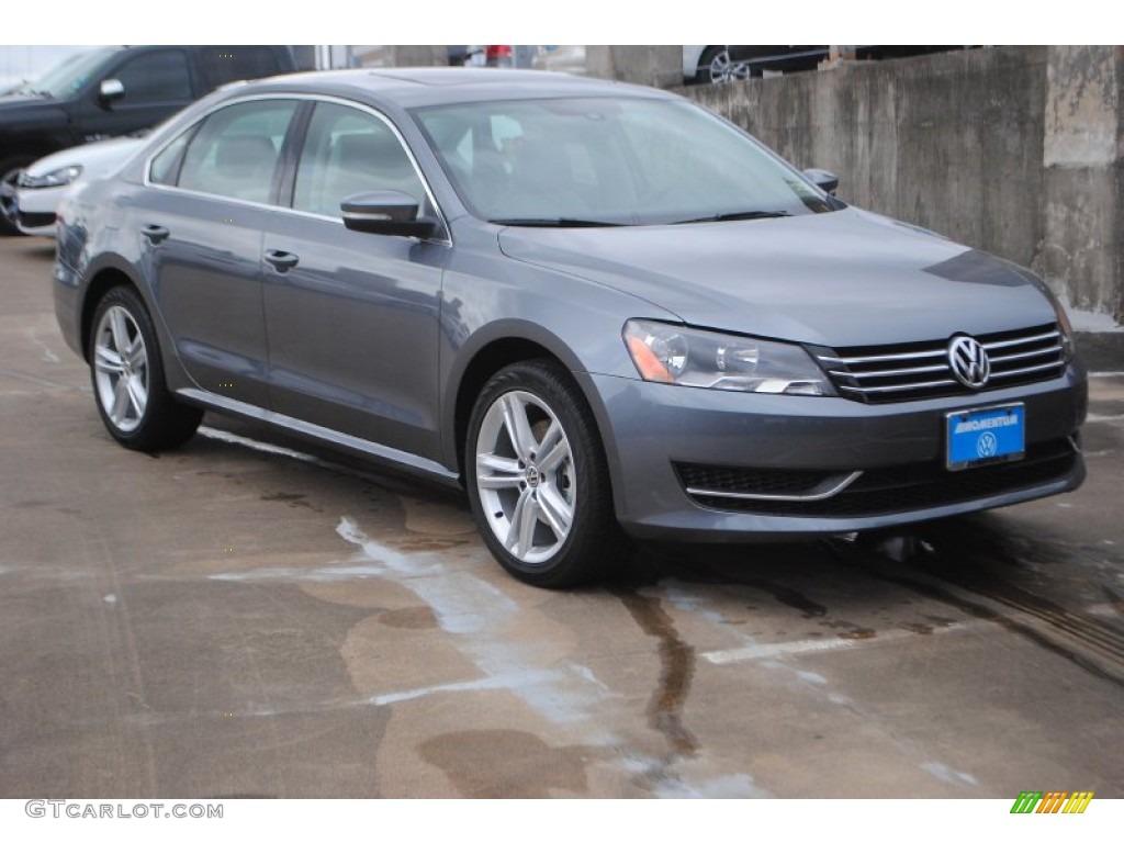 2014 Passat 1.8T SE - Platinum Gray Metallic / Moonrock photo #1