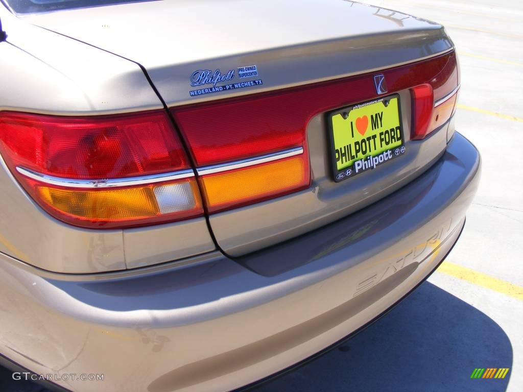 2001 L Series L200 Sedan - Medium Gold / Tan photo #19