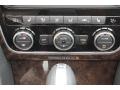 2014 Volkswagen Passat V6 SEL Premium Controls