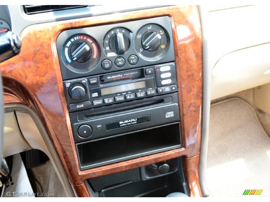 2002 Outback Wagon - Regatta Red Pearl / Beige photo #12