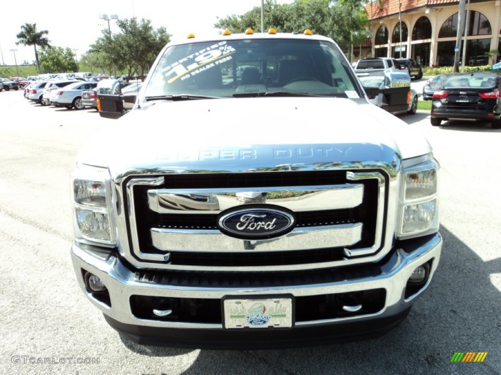 2014 F350 Super Duty XLT Crew Cab 4x4 Dually - Oxford White / Black photo #14