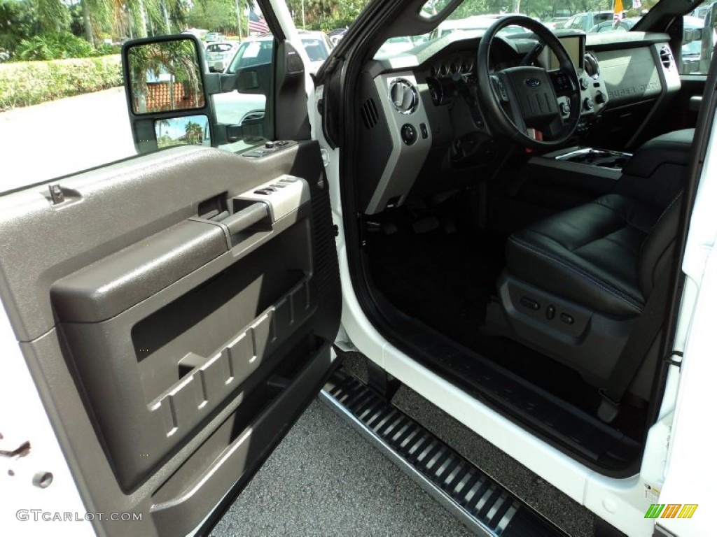 2014 F350 Super Duty XLT Crew Cab 4x4 Dually - Oxford White / Black photo #15