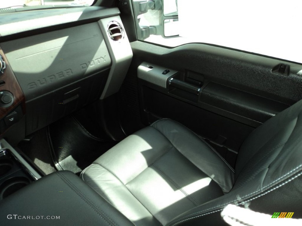 2014 F350 Super Duty XLT Crew Cab 4x4 Dually - Oxford White / Black photo #25