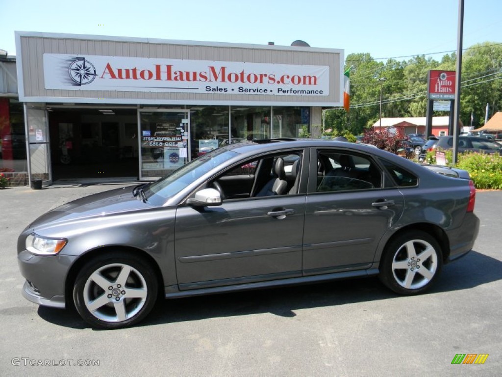 2010 S40 T5 R-Design - Titanium Grey Metallic / Off Black photo #1