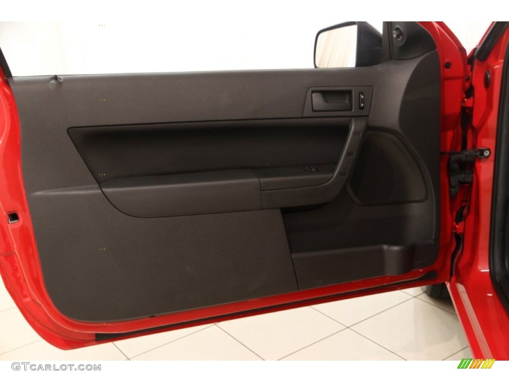 2008 Focus SE Coupe - Vermillion Red / Charcoal Black photo #4