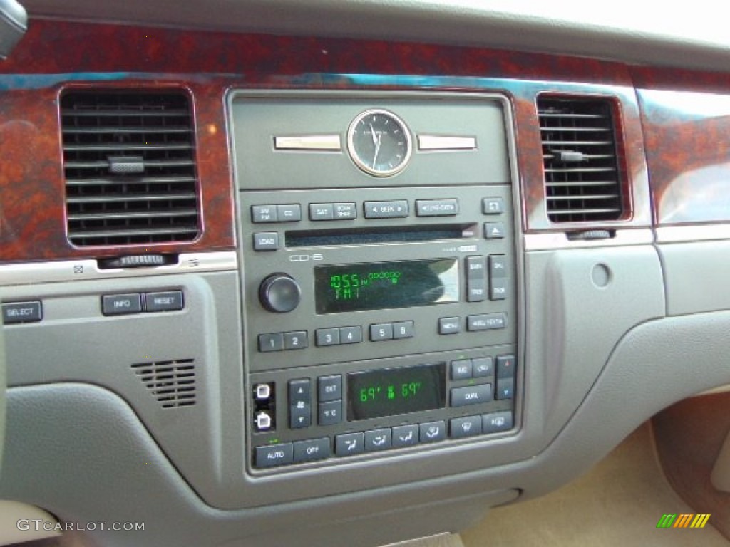 2006 Lincoln Town Car Signature Limited Controls Photos