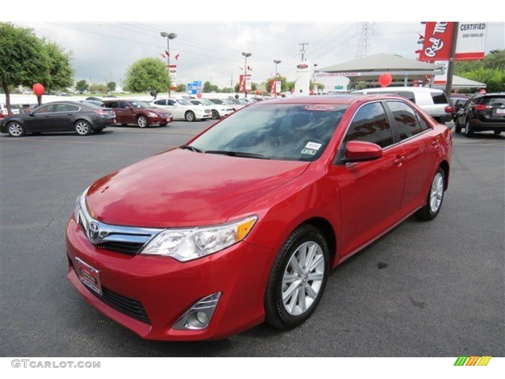 2013 Camry XLE - Barcelona Red Metallic / Ivory photo #3