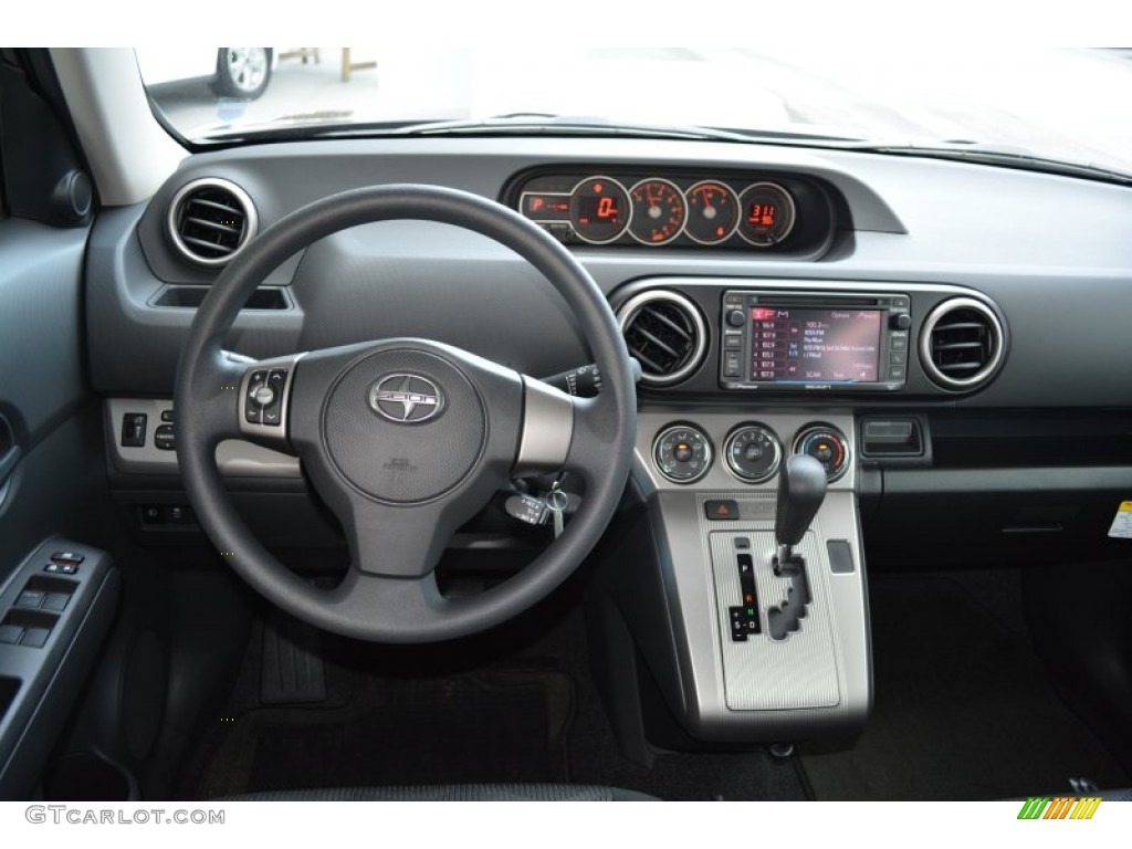 2014 Scion xB Standard xB Model Dashboard Photos