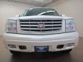 White Diamond - Escalade AWD Photo No. 3