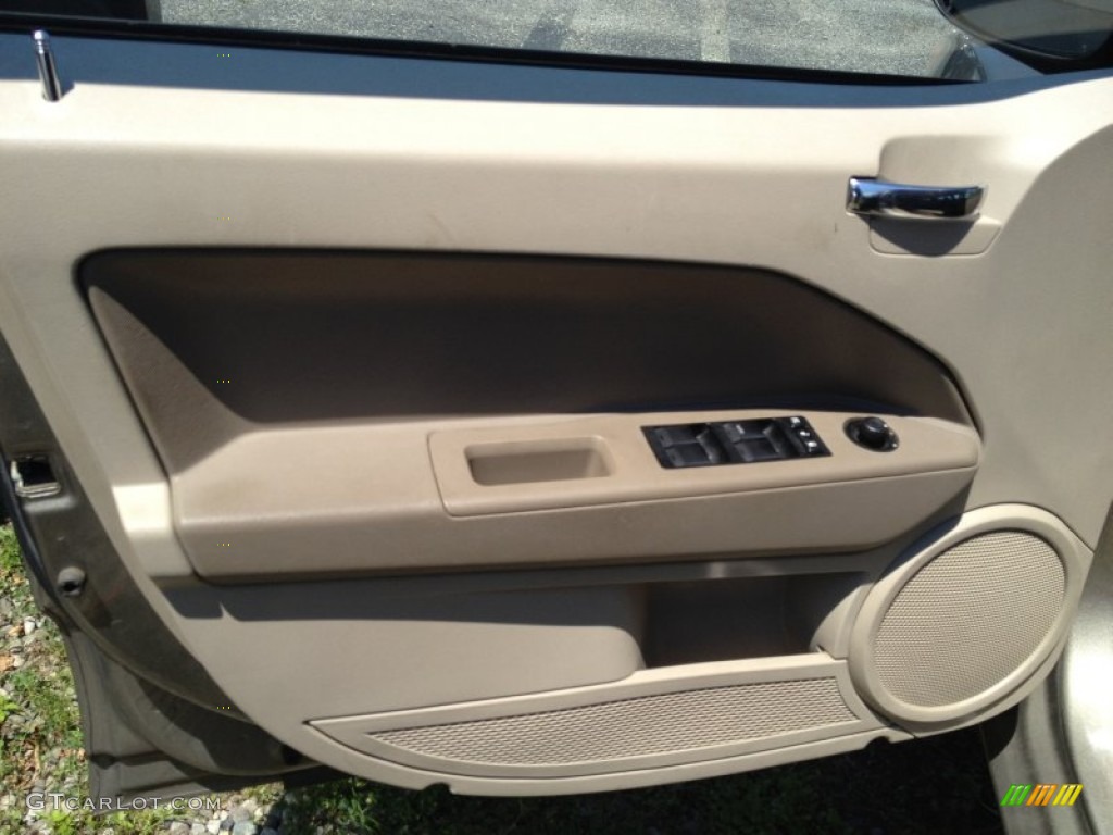 2008 Caliber SXT - Light Khaki Metallic / Pastel Pebble Beige photo #6