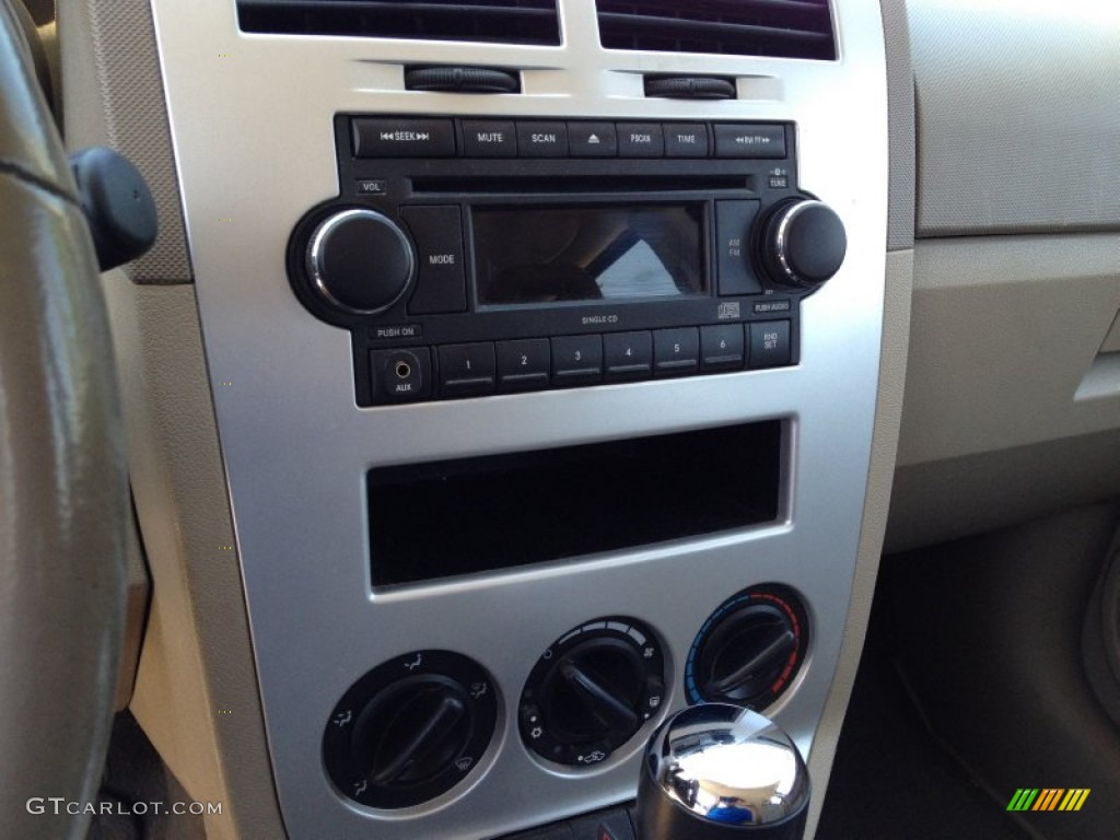 2008 Caliber SXT - Light Khaki Metallic / Pastel Pebble Beige photo #11