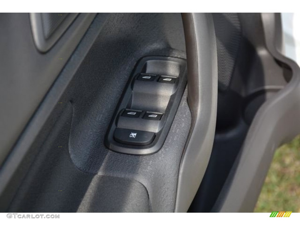 2014 Fiesta SE Hatchback - Oxford White / Charcoal Black photo #18