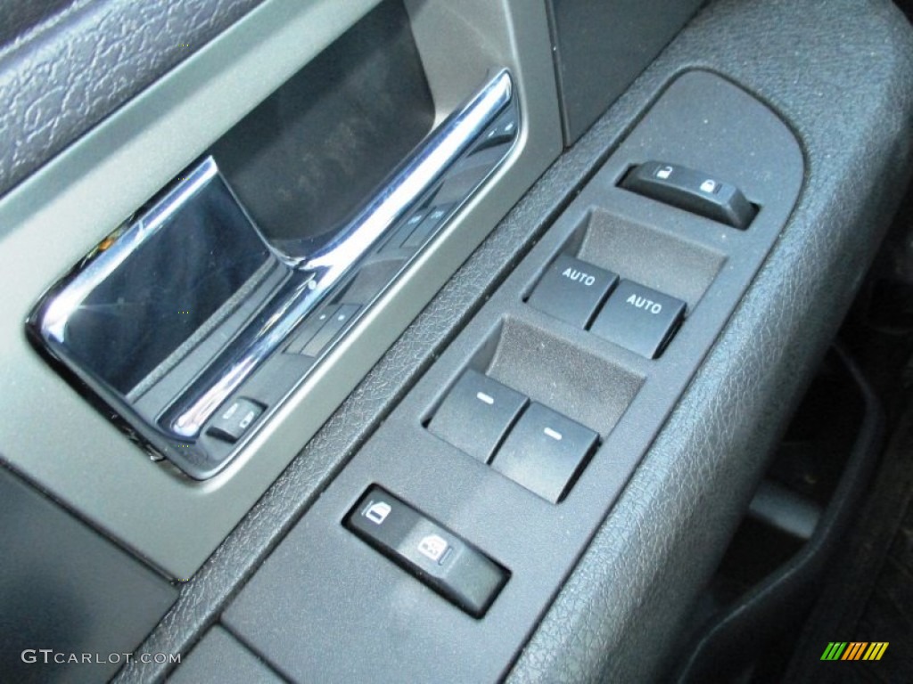 2014 F150 SVT Raptor SuperCrew 4x4 - Ingot Silver / Raptor Black photo #24