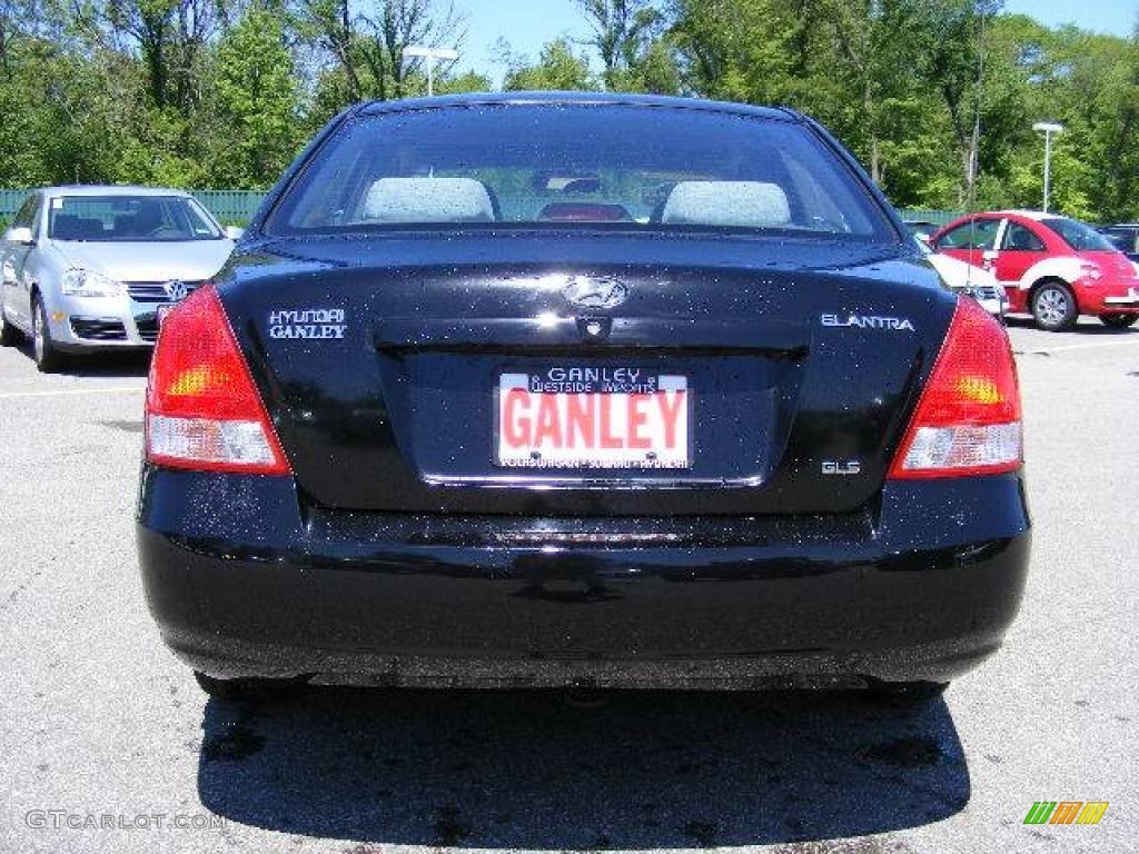 2002 Elantra GLS Sedan - Black Obsidian / Gray photo #4