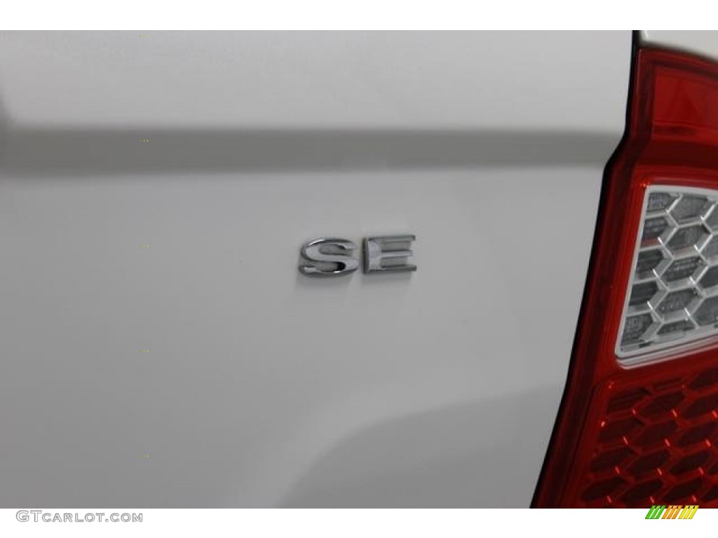 2010 Fusion SE V6 - White Platinum Tri-coat Metallic / Charcoal Black photo #11
