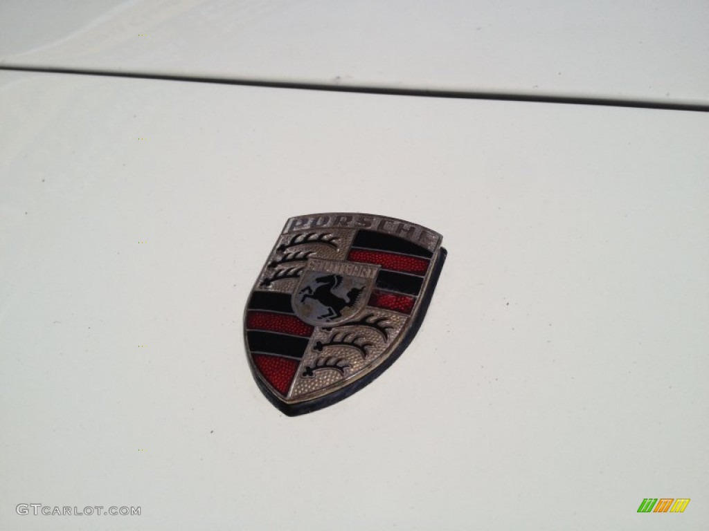 1986 944 Turbo - White / Black photo #3
