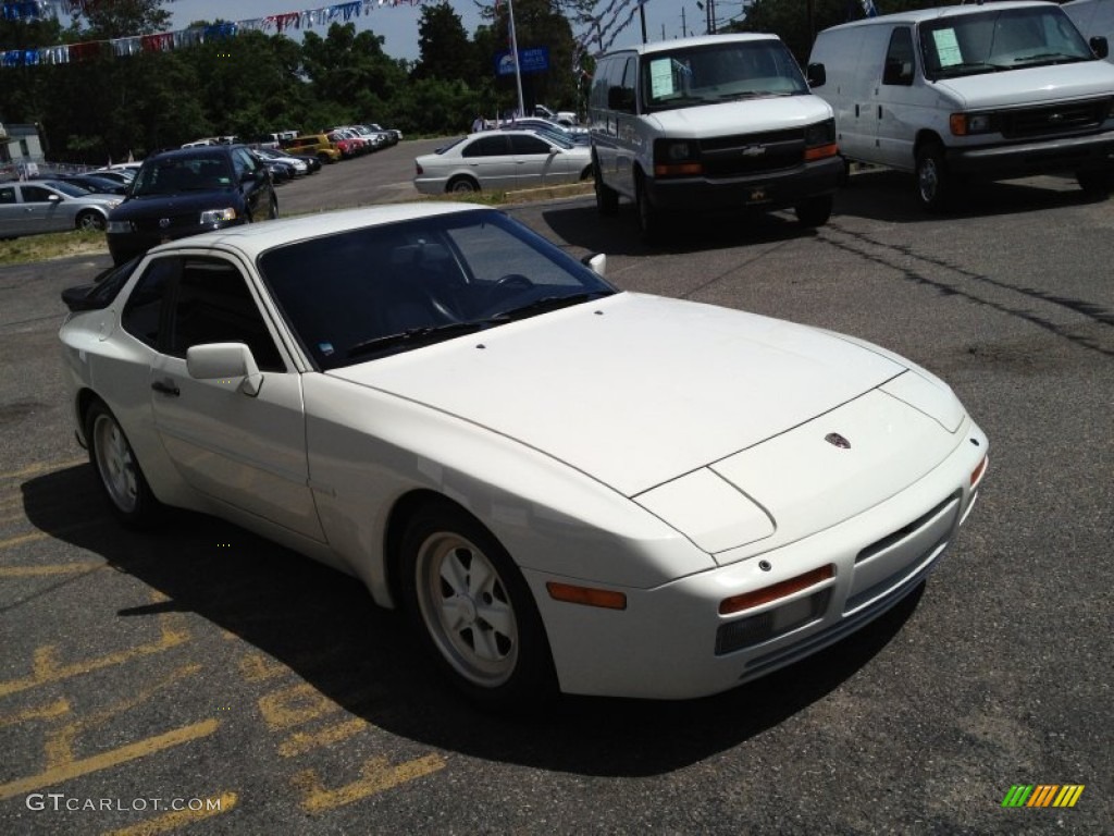 1986 944 Turbo - White / Black photo #7