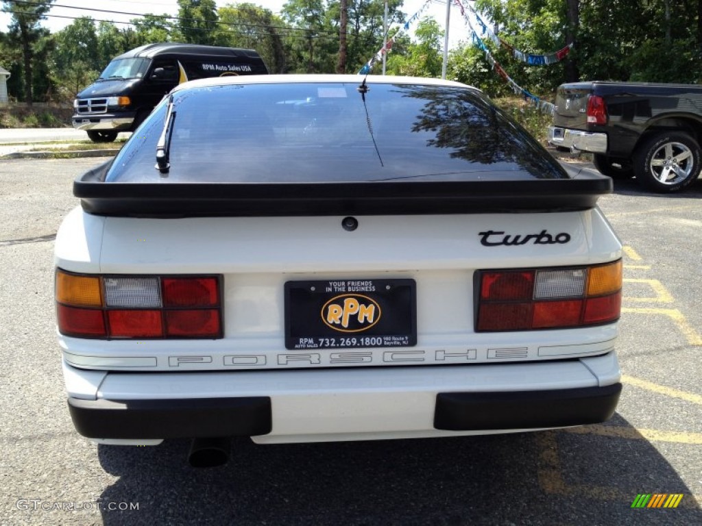 1986 944 Turbo - White / Black photo #17