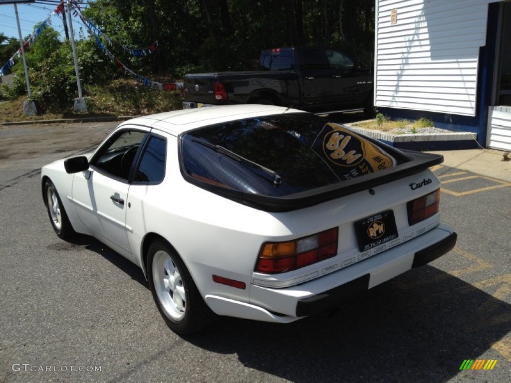 1986 944 Turbo - White / Black photo #18