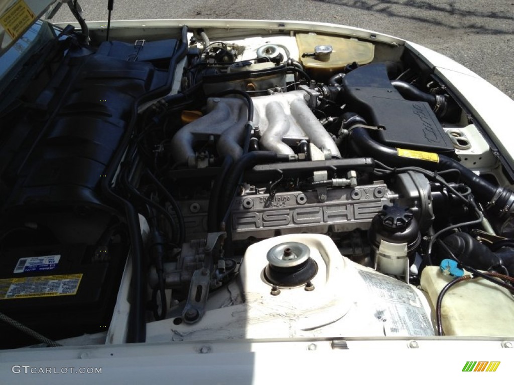 1986 944 Turbo - White / Black photo #33