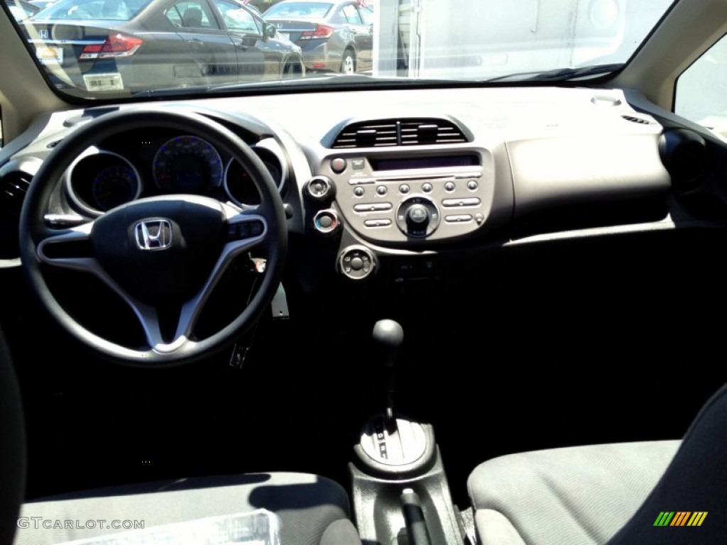 2013 Fit  - Milano Red / Gray photo #12