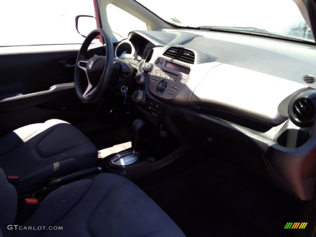 2013 Fit  - Milano Red / Gray photo #27