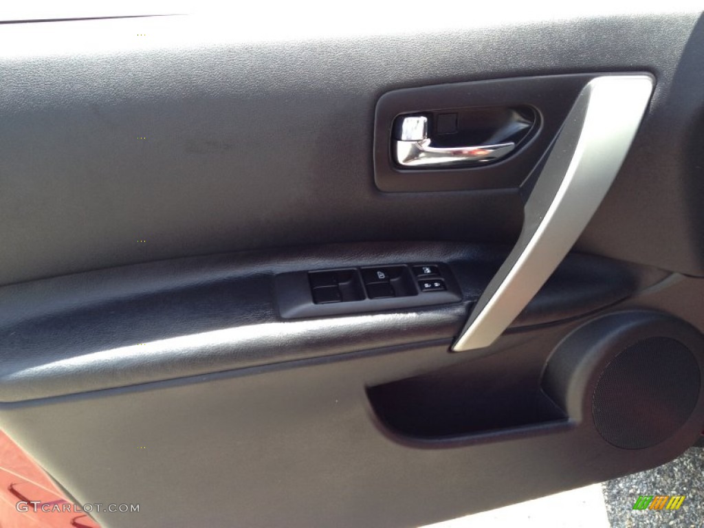 2012 Rogue S Special Edition AWD - Cayenne Red / Black photo #13