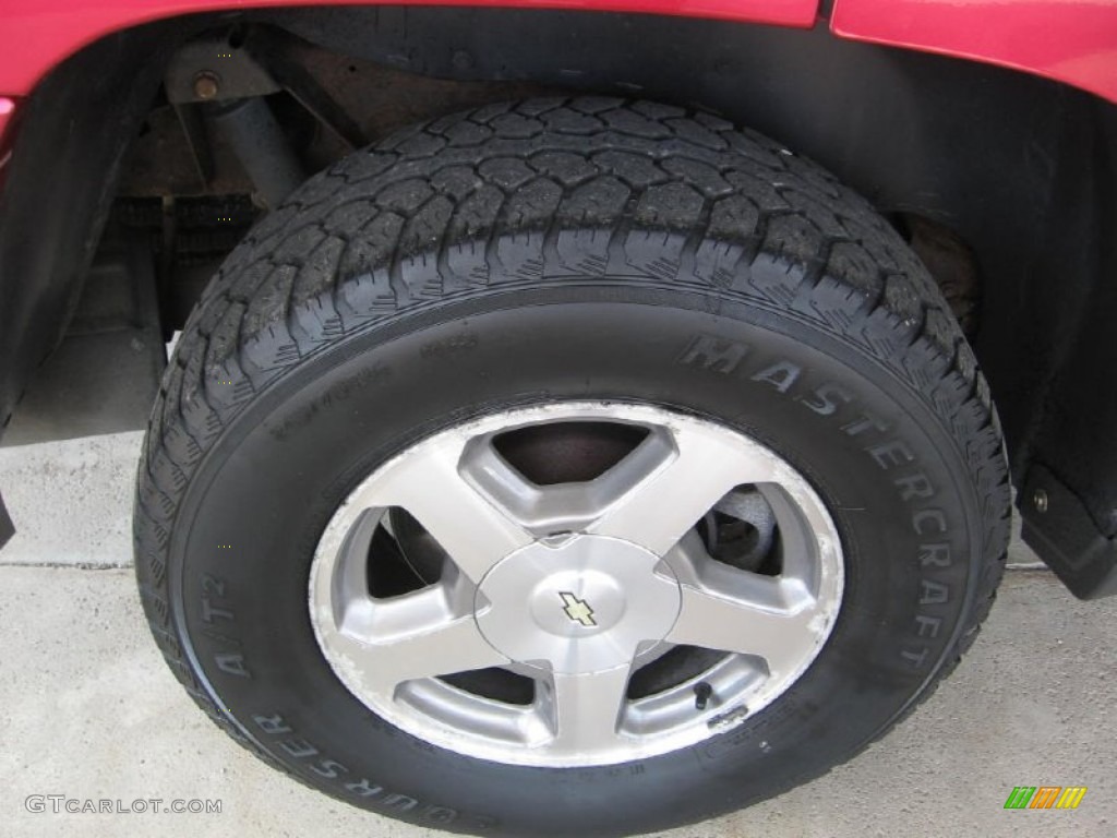 2004 TrailBlazer LT - Majestic Red Metallic / Medium Pewter photo #21