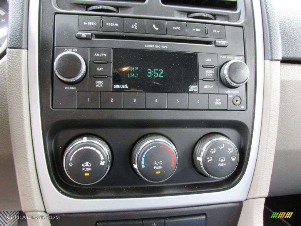 2011 Caliber Express - Blackberry Pearl / Dark Slate Gray photo #16