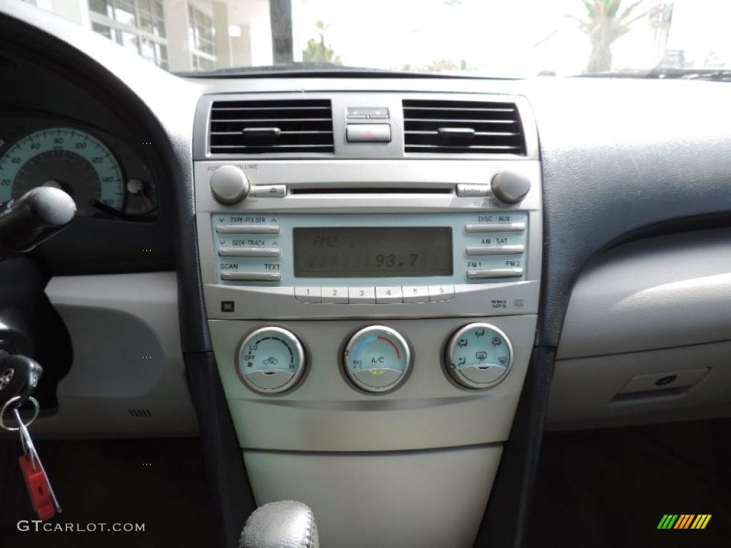 2007 Toyota Camry SE V6 Controls Photo #94922961