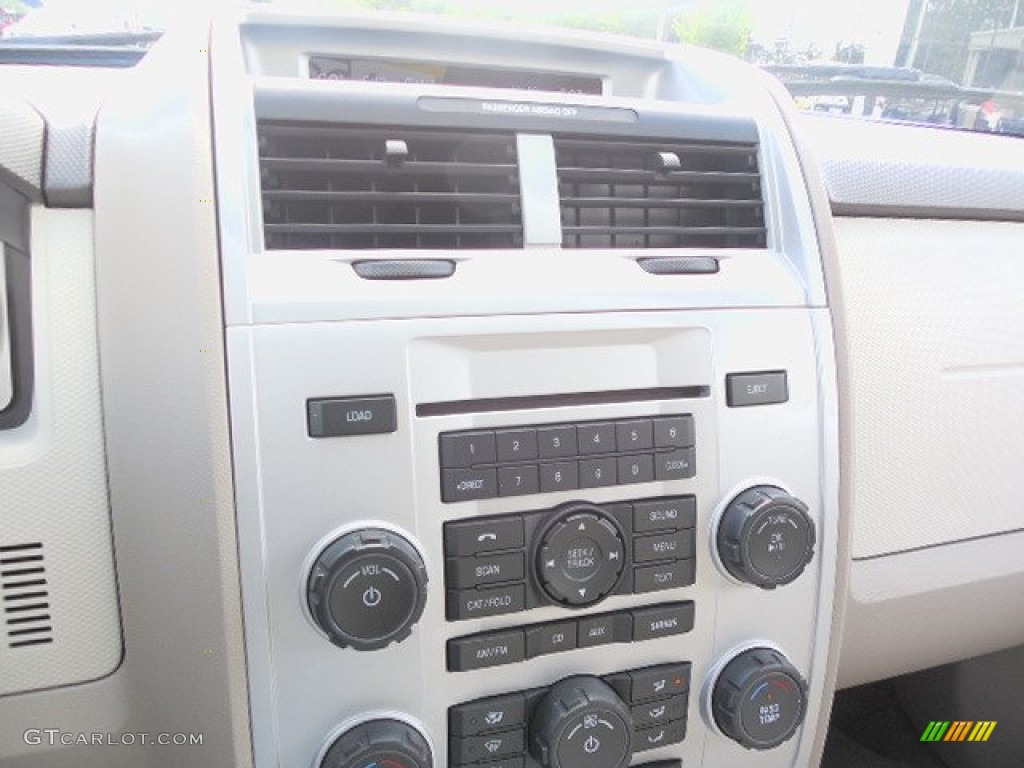 2010 Mariner V6 Premier - White Suede / Greystone/Stone Alcantara photo #20