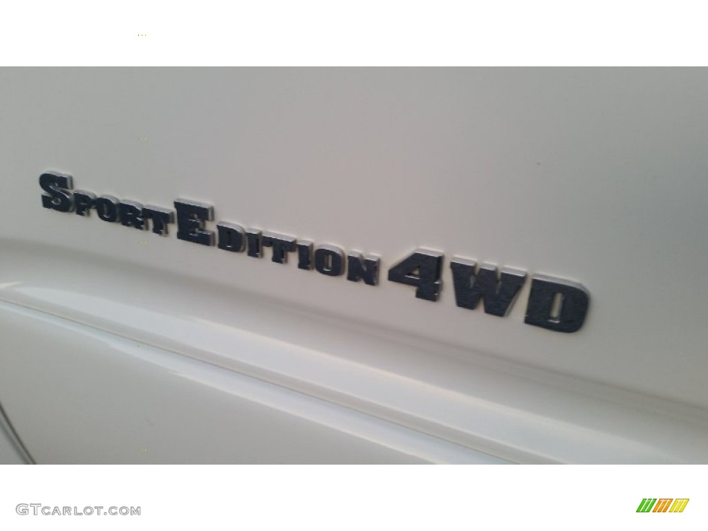 2004 4Runner SR5 4x4 - Natural White / Stone photo #25