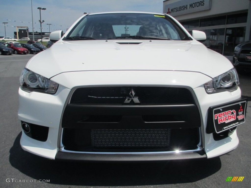 Wicked White Mitsubishi Lancer Evolution